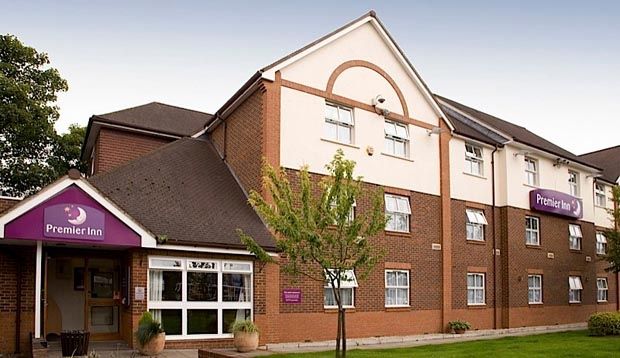 Premier Inn London Ilford Esterno foto